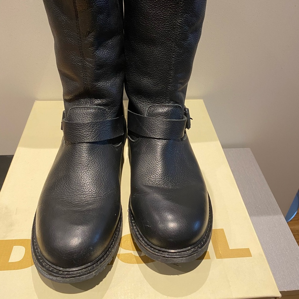 Diesel boots